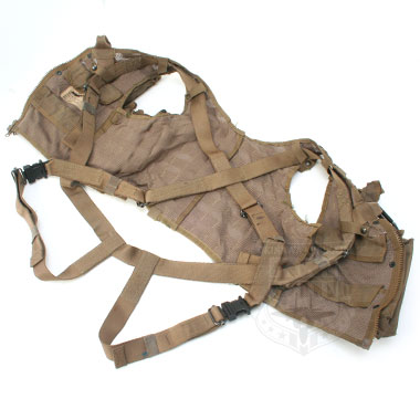 SURVIVAL VEST CMU-33/P22P-18(V) COYOTE 米軍放出品