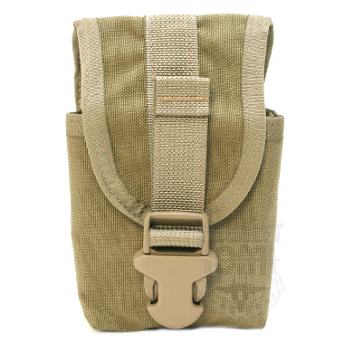 米軍放出品 軍用実物

DMR MAG POUCH (SR-25) マグポーチ

アメリカ軍選抜射手向けの火器に使用するマガジンポーチ、SR-25やM14などのマガジンを2つ保持することが可能です。フラップはファスティック固定タイプ、MOLLEウェビング方式となっております。

【サイズ】
サイズ:約15.5×10.5×4.5cm
