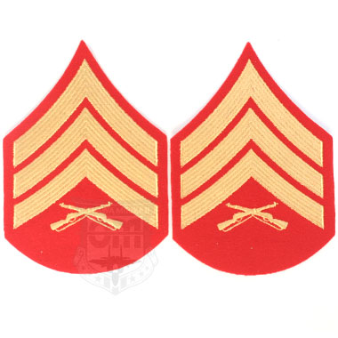 米軍払い下げ品 軍用実物

USMC SERGEANT 階級章 ペアセット
INSIGNIA USMC GOLD ON SCARLET SERGEANT MENS

アメリカ海兵隊ブルードレスなどに使用する階級章ワッペンです。こちらはアメリカ海兵隊三等軍曹(USMC SERGEANT)の階級章となります。

※ペアセット、2枚1組にて販売致します。

【サイズ】
サイズ:約13.5×9.5cm
