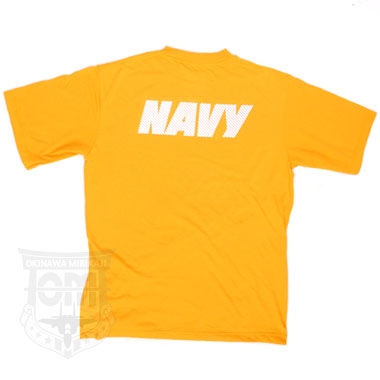 米軍払い下げ品 軍用実物

US NAVY 反射プリント ショートスリーブシャツ

アメリカ海軍のトレーニング用Tシャツ、紺のショーツと一緒に着用されております。

イエローカラー

左胸と背中にNAVYの文字がプリントされております。文字部分には反射プリント素材が使用されており、光があたると反射します。


襟タグや素材が画像と異なる場合がございます。
ご了承くださいませ。