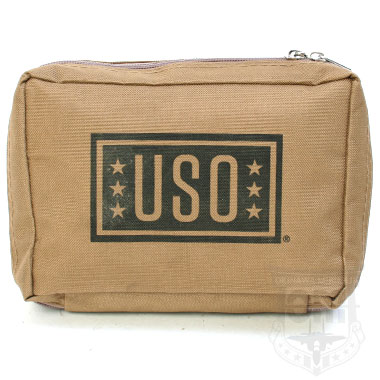 米軍放出品

USO 収納ポーチ コヨーテ

細かな仕切りが多いので、ユーティリティーポーチとしてもオススメです。

【サイズ】
サイズ:約13×19×7cm

カラー：コヨーテ

素材：ナイロン
