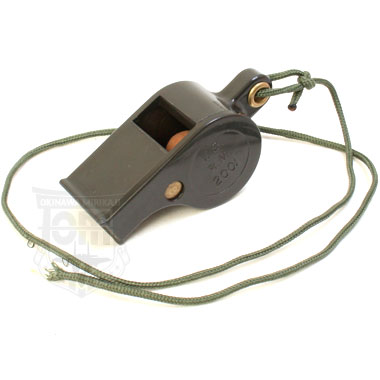 米軍放出品 米軍払い下げ品

MILITARY WHISTLE ミリタリーホイッスル OD

プラスチック製
アメリカ軍でもっとも使用されているホイッスル。

※こちらの商品は刻印や若干仕様が異なる場合がございます。

【サイズ】
約6×2.5×2cm