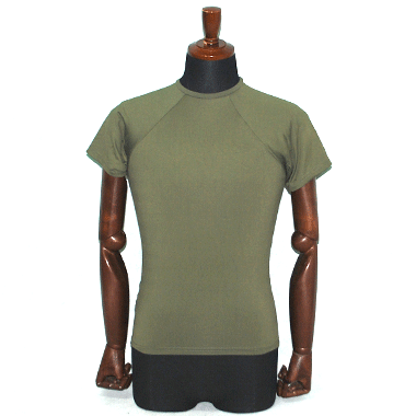 米軍放出品

DRYONS MOISTURE WICKING T-SHIRTS
ミリタリーアンダーウェア

カラー：OD

素材：ナイロン90％　ライクラ10％

伸縮性や乾燥性に優れたアンダーシャツ
薄手でとても動きやすくトレーニング等にオススメです。

※米軍放出品の為、画像の程度とは若干異なる場合がございますので予めご了承下さい。
(キズ、へこみ、汚れ、穴あき、ほつれ、色味、文字書入れ(名前、ナンバー)など