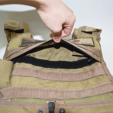 PARACLETE BODY ARMOR TAN ワッペン付き