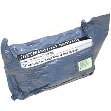 米軍放出品 軍用実物

THE EMERGENCY BANDAGE LARGE WOUND AREA 創傷 下腹部用バンデージ

サイズ：約10×20×6cm

※サイズは未開封品を測定。実寸ではございません。

下腹部や切断など大きな損傷に使用されるバンデージ

アウトドア、緊急災害時用としてオススメ。

※米軍放出品の為、画像の程度とは若干異なる場合がございますので予めご了承下さい。
(キズ、へこみ、汚れ、穴あき、ほつれ、インクでの記入(名前、ナンバー)など

