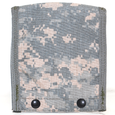 米軍放出品

ACU ユーティリティーポーチ

カラー：ACU

サイズ：約25×15×1cm

ポケット深さ：14.5cm

アウトドアやお仕事の工具入れに最適です。

収納ポケット4箇所

※米軍放出品の為、画像の程度とは若干異なる場合がございますので予めご了承下さい。
(キズ、へこみ、汚れ、穴あき、ほつれ、文字書入れ(名前、ナンバー)など



