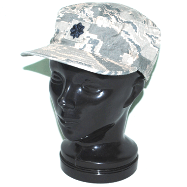 米軍放出品 

PROPEPER UTILITY CAP ワッペン付き ABU

カラー：ABU

サイズ：7 1/4

素材：ナイロン50％　コットン50％

リップストップ生地

キャップには中佐の階級章ワッペンが縫い付けられております。

※米軍放出品の為、画像の程度とは若干異なる場合がございますので予めご了承下さい。
(キズ、へこみ、汚れ、穴あき、ほつれ、文字書入れ(名前、ナンバー)など
