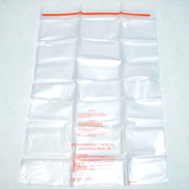 米軍放出品 

BAG WATERPROOF CHEMICAL BIOLOGICAL MASK 

カラー：クリア

サイズ：約47×31cm

素材：ポリ

ゴムバンドが3つ付属しております。

※米軍放出品の為、画像の程度とは若干異なる場合がございますので予めご了承下さい。
(キズ、へこみ、汚れ、穴あき、ほつれ、色味、文字書入れ(名前、ナンバー)など