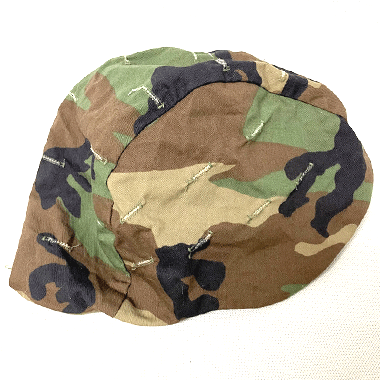 米軍放出品 軍用実物

COVER GROUND TROOPS PARACHUTISTS HELMET CLASS 1 ヘルメットカバー

カラー：ウッドランド

サイズ：M/L

※米軍放出品の為、画像の程度とは若干異なる場合がございますので予めご了承下さい。
(キズ、へこみ、汚れ、穴あき、ほつれ、色味、文字書入れ(名前、ナンバー)など