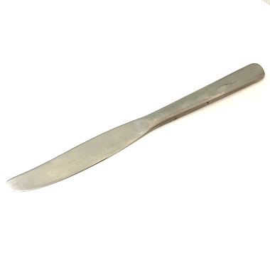 米軍放出品

WALCO US ミリタリーナイフ シルバー

カラー：シルバー

サイズ：約21.5cm　幅：約2cm

重さ：約70g

軍用実物カラトリーセットに付属しているナイフです。

程よい重みもあり雰囲気もアップ。

キャンプなどにいかがでしょうか。

※米軍放出品の為、画像の程度とは若干異なる場合がございますので予めご了承下さい。
(キズ、へこみ、汚れ、穴あき、ほつれ、色味、文字書入れ(名前、ナンバー)など
