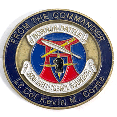 米軍放出品

390th INTELLIGENCE SQUADRON ミリタリー メダル ゴールド

カラー：ゴールド

サイズ：直径約4.5cm

FROM THE COMMANDER 6990 ESG-390IS 

THANK YOU FOR YOUR CONTRIBUTION TO OUR TRADITION OF EXCELLENCE

コレクションにいかがでしょうか。

※米軍放出品の為、画像の程度とは若干異なる場合がございますので予めご了承下さい。
(キズ、へこみ、汚れ、穴あき、ほつれ、文字書入れ(名前、ナンバー)など