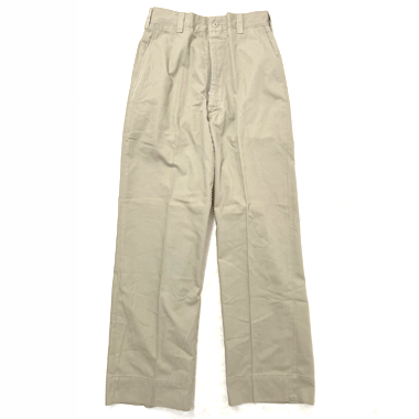 米軍放出品 軍用実物

US TROUSERS MENS TAN USAF SHADE 1505 チノパンツ 60s

カラー：TAN

サイズ：30R
ウエスト：約76cm　股下：約76cm

素材：コットンポリ

アメリカチノパンツ

RAPID ジッパー

13.Dec.1962

超希少品です！60sのアメリカ空軍チノパンツ！

※スライダー外れております。

※米軍放出品の為、画像の程度とは若干異なる場合がございますので予めご了承下さい。
(キズ、へこみ、汚れ、穴あき、ほつれ、色味、文字書き入れなど)