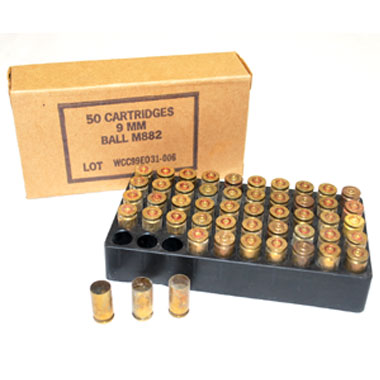 米軍放出品 軍用実物 

使用済み 安全品

50 CARTRIDGES 9mm BALL M882

9mm ベレッタの使用済み空薬莢、50発用カートリッジです。
プラスチック製の専用カートリッジで、箱入りですので、雰囲気が抜群のアイテムです！


コレクションやディスプレイ等にいかがでしょうか？