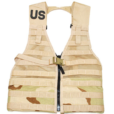 米軍放出品

SDS ZIPPERED FLC VEST 

STYLE 4117

砂漠迷彩の3Cデザートカラー
ナイロン製のフロントジッパー開閉タイプになっております。(US YKK社製)

ベストの両面にはウェビングテープが
ついているのでMOLLE方式対応のポーチ類を好きな位置に取り付けることができます。

コレクション、コスプレ、サバイバルゲーム用に
いかがでしょうか？