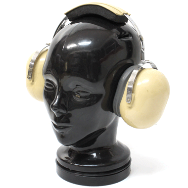 米軍放出品

DAVID CLARK AURAL PROTECTOR SOUND 80s 
SPECIFICATION MIL-A-23899A(AS)

サイズ：フリー

デイヴィッドクラーク プロテクターサウンド ヘッドセット

※米軍放出品の為、画像の程度とは若干異なる場合がございますので予めご了承下さい。
(キズ、へこみ、汚れ、穴あき、ほつれ、色味、文字書入れ(名前、ナンバー)など
