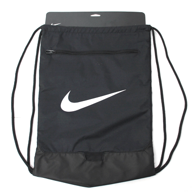 米軍放出品

NIKE スナップバッグ 新品

カラー：ブラック

サイズ：約48×34cm

素材：ポリエステル100％

新品未使用品ですが、若干汚れございます。

※米軍放出品の為、画像の程度とは若干異なる場合がございますので予めご了承下さい。
(キズ、へこみ、汚れ、穴あき、ほつれ、色味、文字書き入れなど)