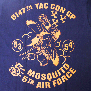 MOSQUITO PINUP GIRL PRINT T-SHIRT ネイビー