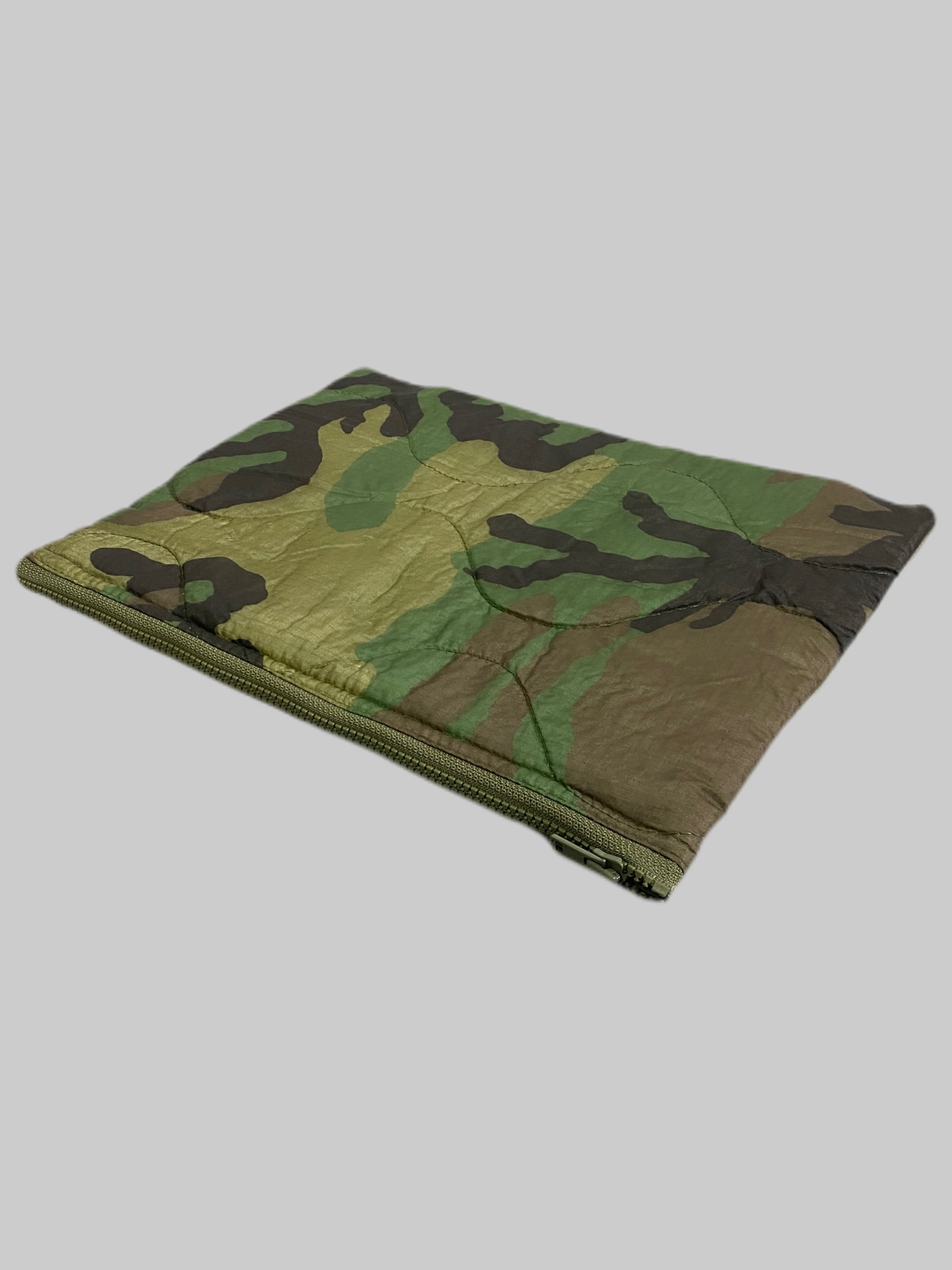 米軍実物 PONCHO LINER REMAKE POUCH リメイクポーチ