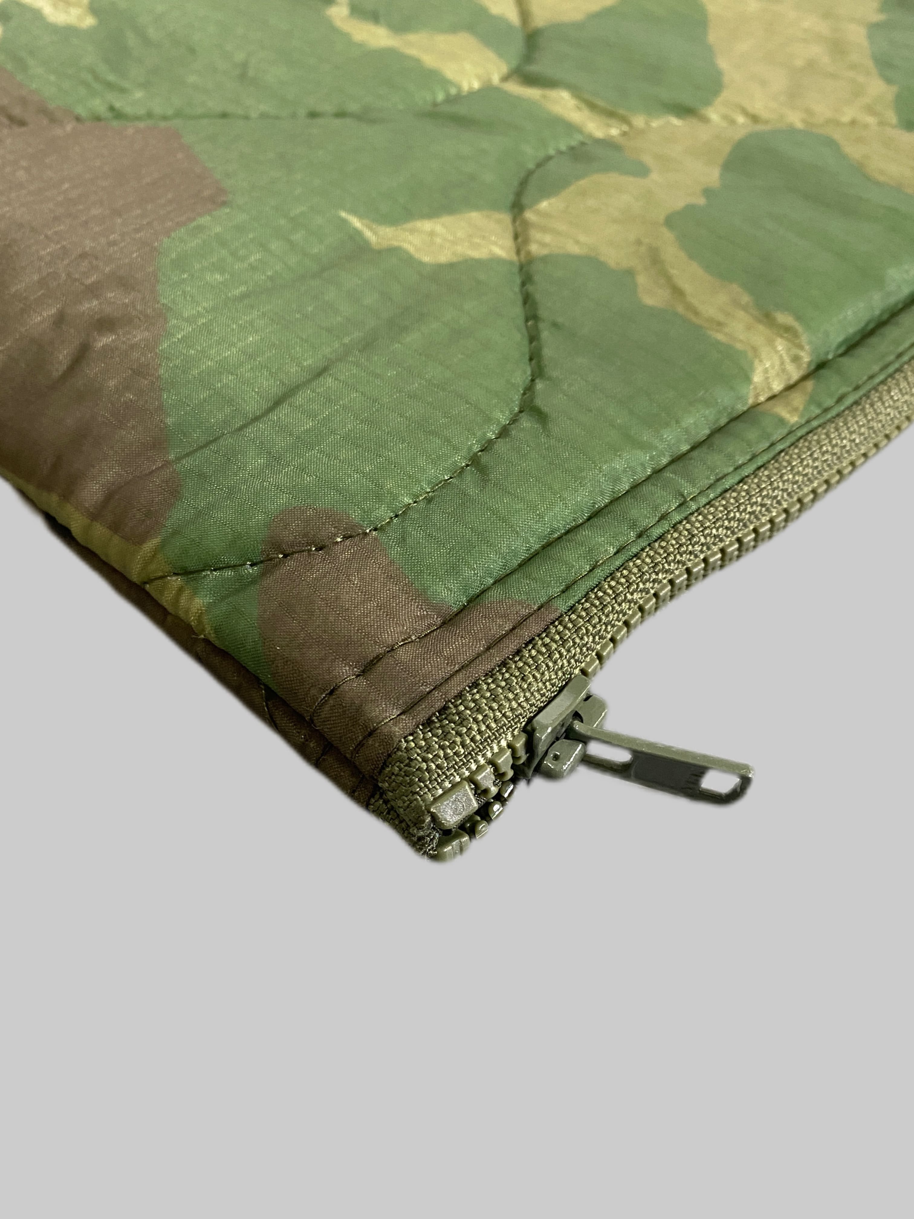 米軍実物 PONCHO LINER REMAKE POUCH リメイクポーチ