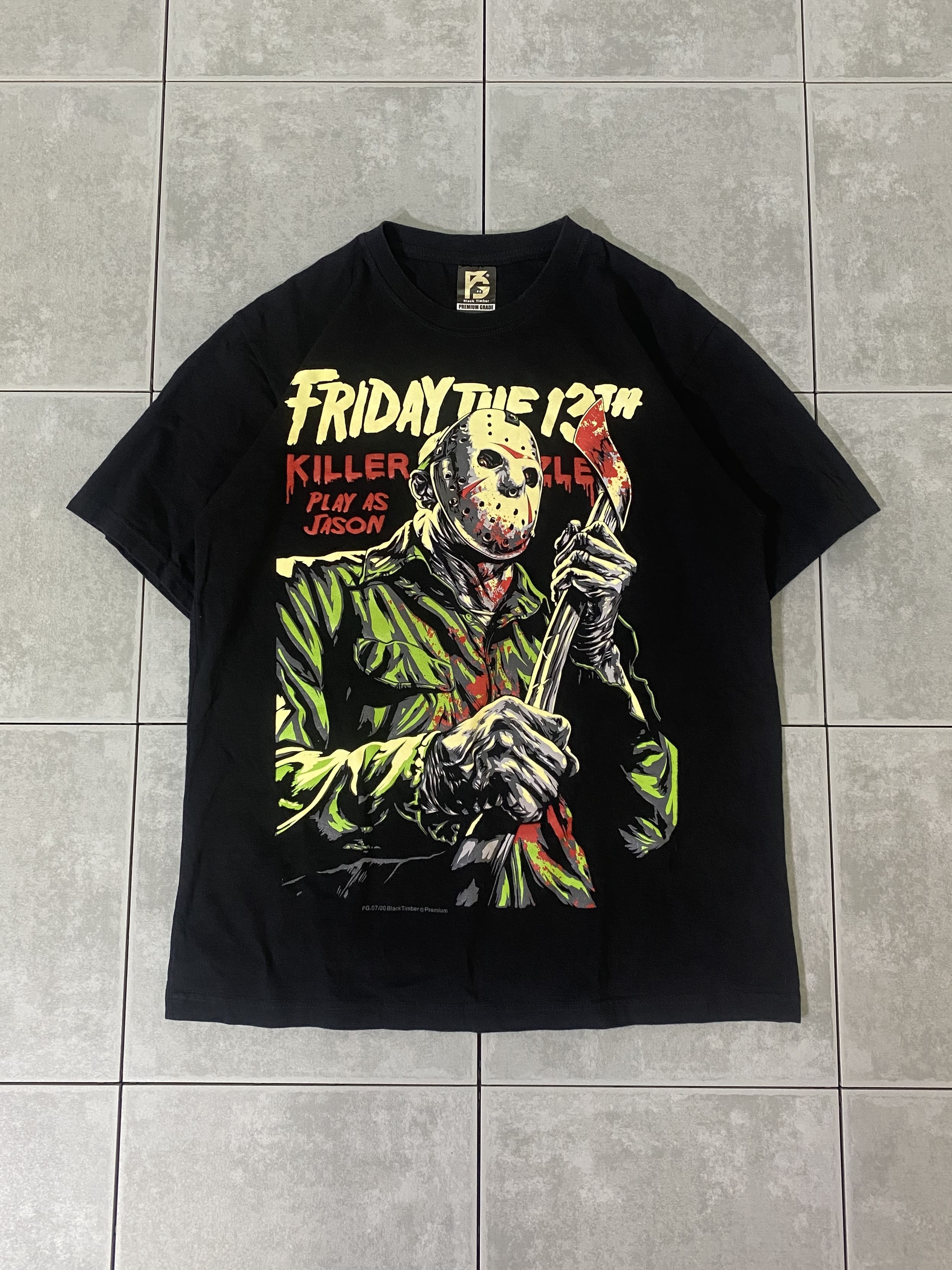 BLACK TIMBER

【BLACK TIMBER】 FRIDAY THE 13TH MOVIE T-SHIRT

カラー：ブラック

サイズ：L
着丈：約66cm　身幅：約52cm　肩幅：約48cm　袖丈：約23cm

素材：コットン100％

ジェイソンのビッグプリントが強烈な「13日の金曜日」の一枚。

あまり使用感なく状態良いです。

着用はもちろんですが、コレクションにもいかがでしょうか。

※画像の程度とは若干異なる場合がございますので予めご了承下さい。
(キズ、へこみ、汚れ、穴あき、ほつれ、文字書入れ(名前、ナンバー)など

