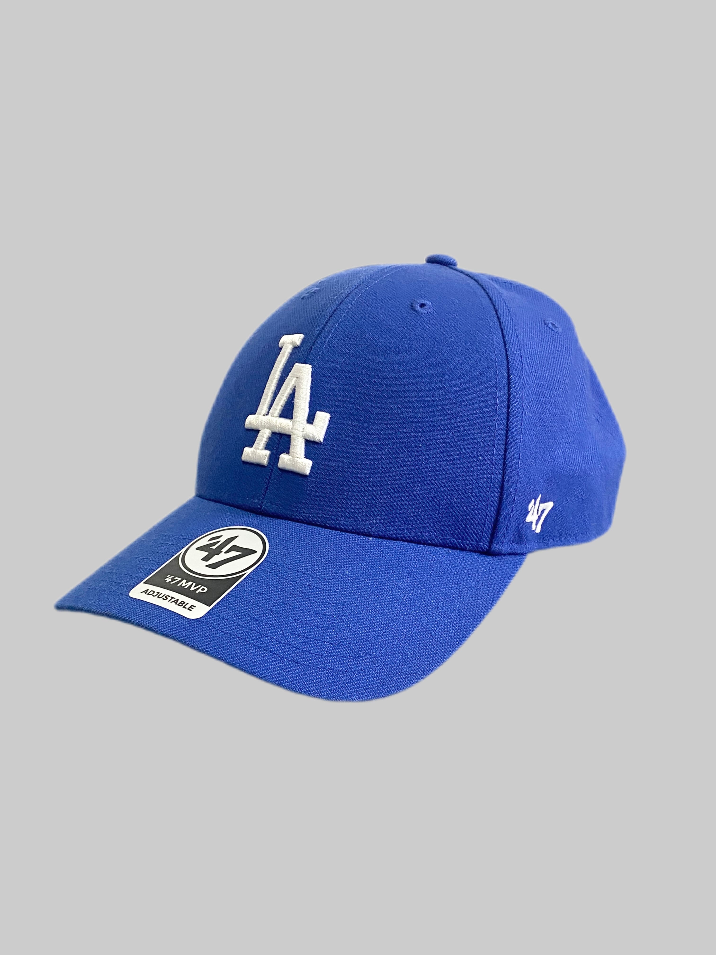 47

【47】Los Angeles Dodgers アジャスタブルキャップ

カラー：ブルー

サイズ：ONE SIZE

素材：アクリル85％　ウール15％

47 BRANDの人気シリーズMVP。

フロント刺繍キャップのMLBチームロゴマークと共に
カジュアルな雰囲気を演出。

バックのストラップ部分にも刺繍が施された
デザイン性にも優れたアイテムとなっております。

バックストラップで大きさの調整ができ、
男女ともにお使いいただけます。

※画像の程度とは若干異なる場合がございますので予めご了承下さい。
(キズ、へこみ、汚れ、穴あき、ほつれ、文字書入れ(名前、ナンバー)など