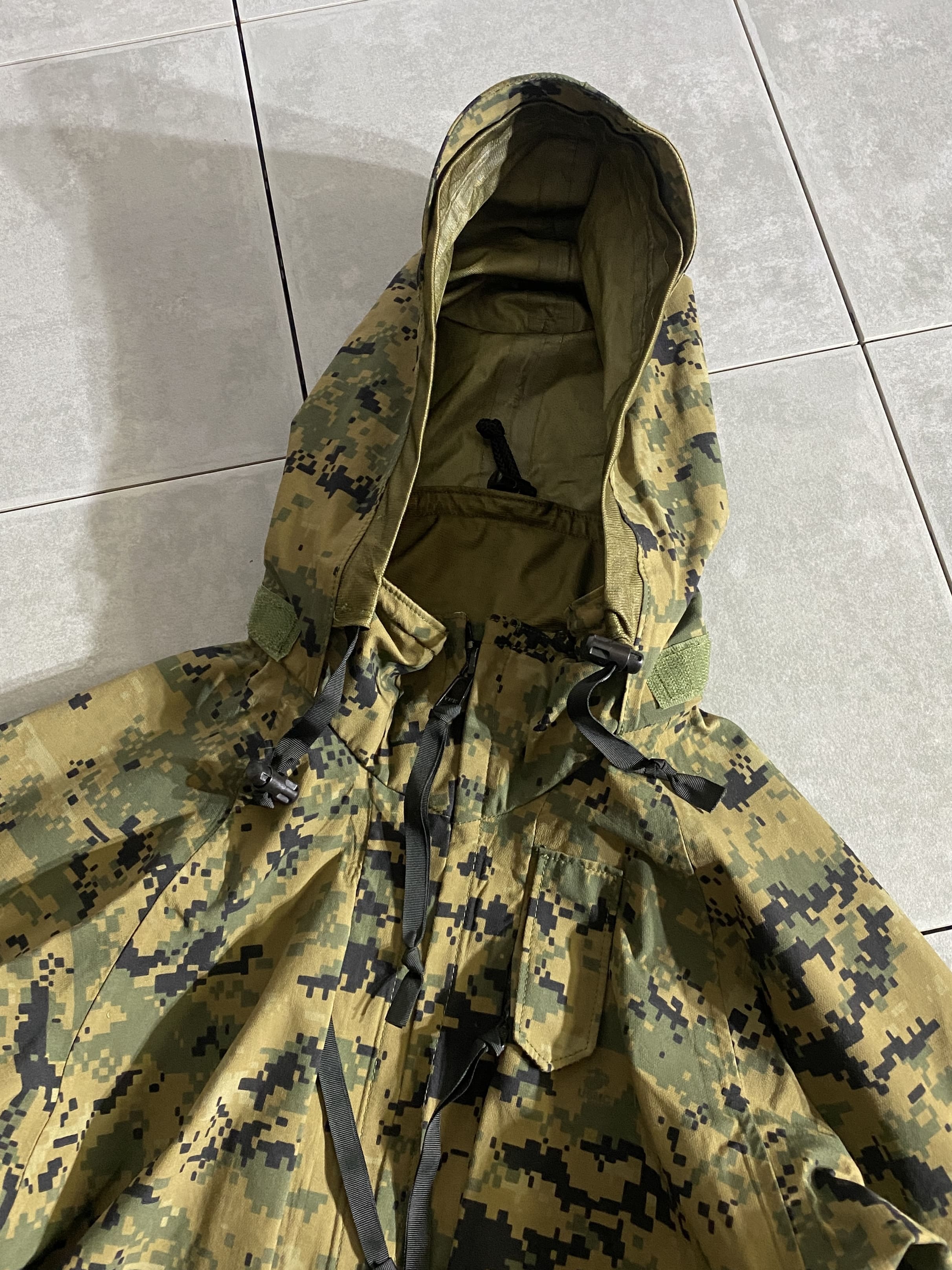 U.S.M.C. ECWCS WATERPROOF PARKA