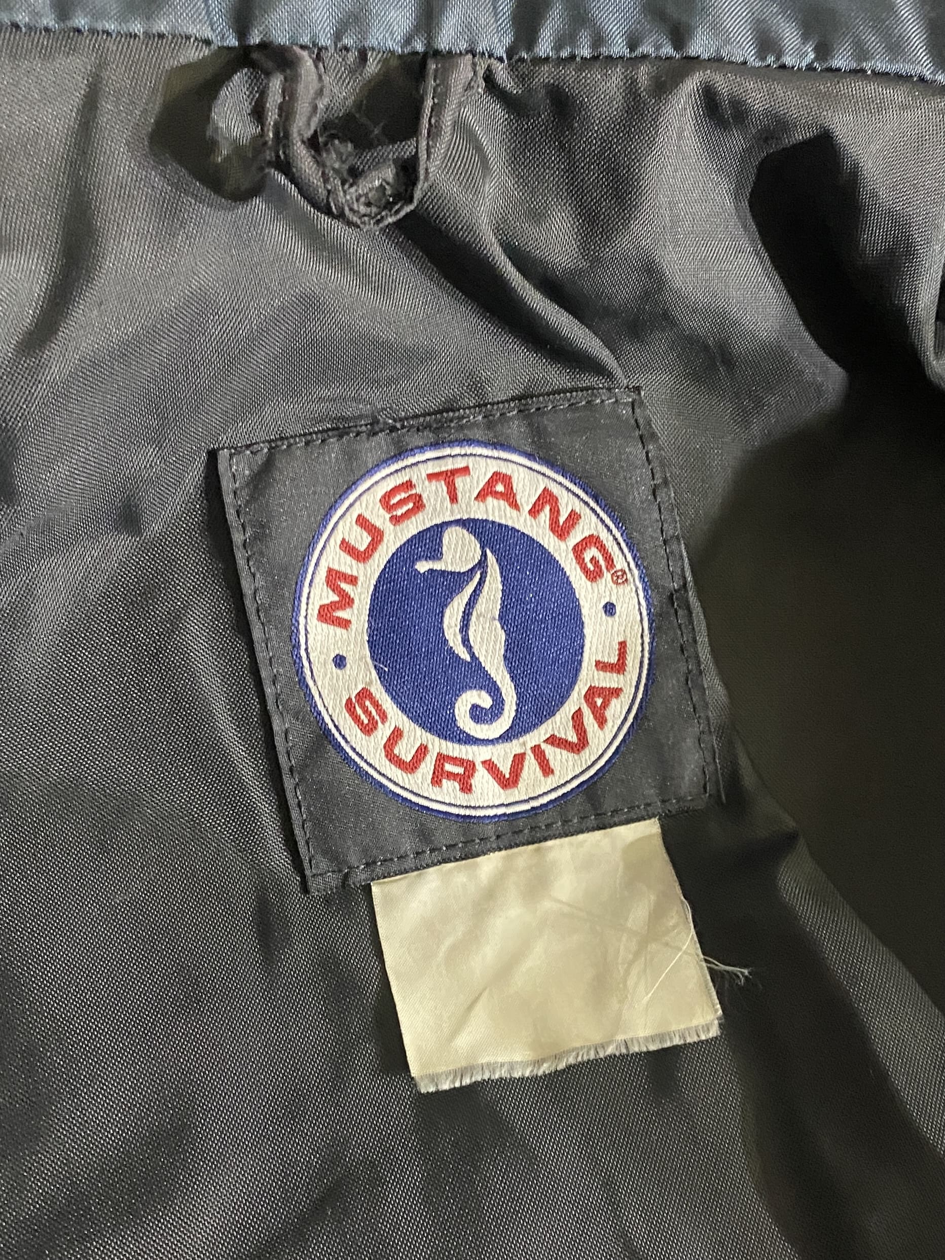 MUSTANG SURVIVAL FLOTATION JACKET