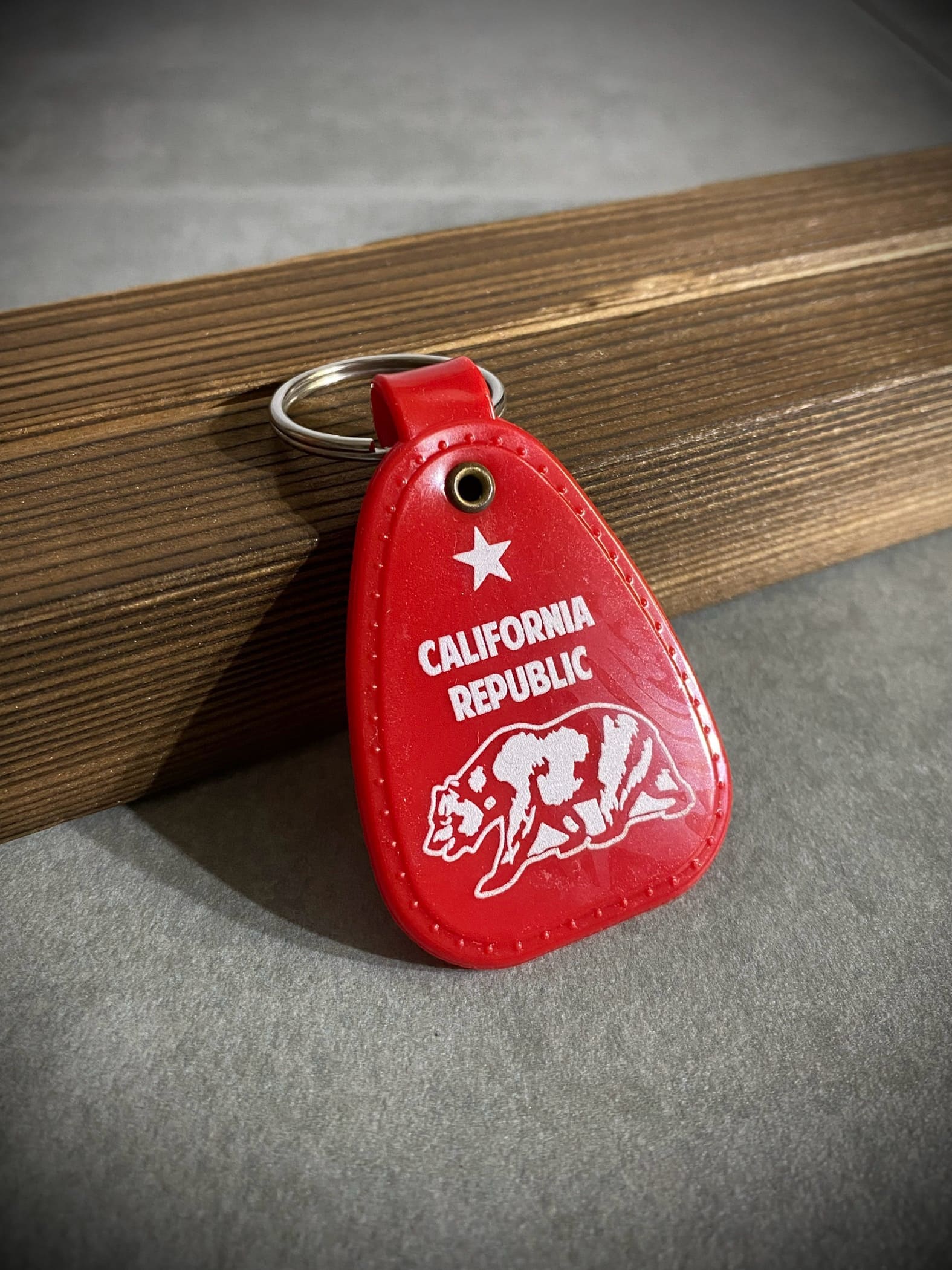 USA SADDLE KEY TAG