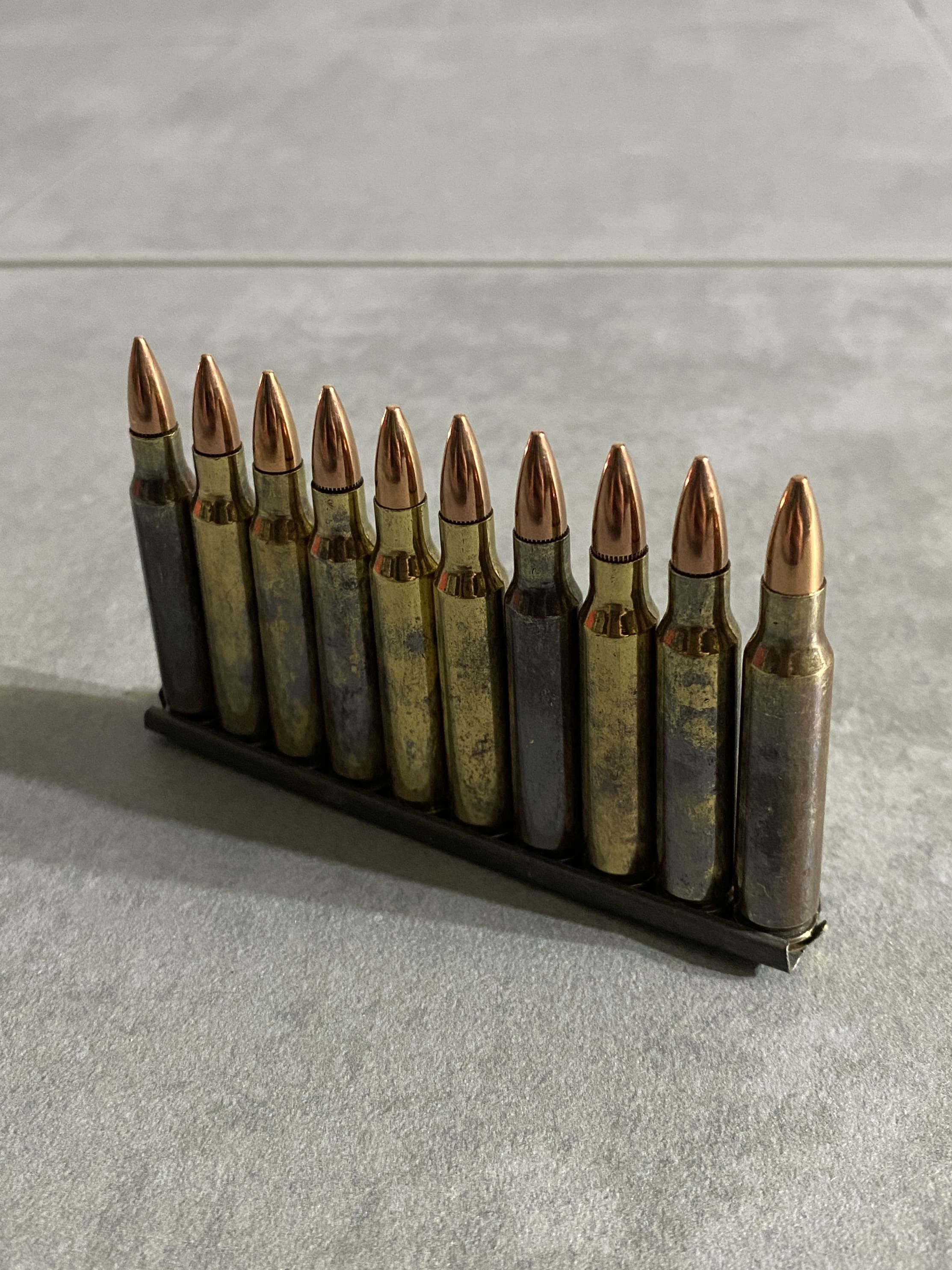 ダミーカート

【数量限定】5.56mm × 45mm ダミーカートセット10発セット

【カラー】ゴールド

【サイズ】約5.6cm

10発1セットでの販売となります。

1発1発で状態が違いますので予めご了承下さい。

※画像の程度とは若干異なる場合がございますので予めご了承下さい。
(キズ、へこみ、汚れ、穴あき、ほつれ、文字書入れ(名前、ナンバー)など