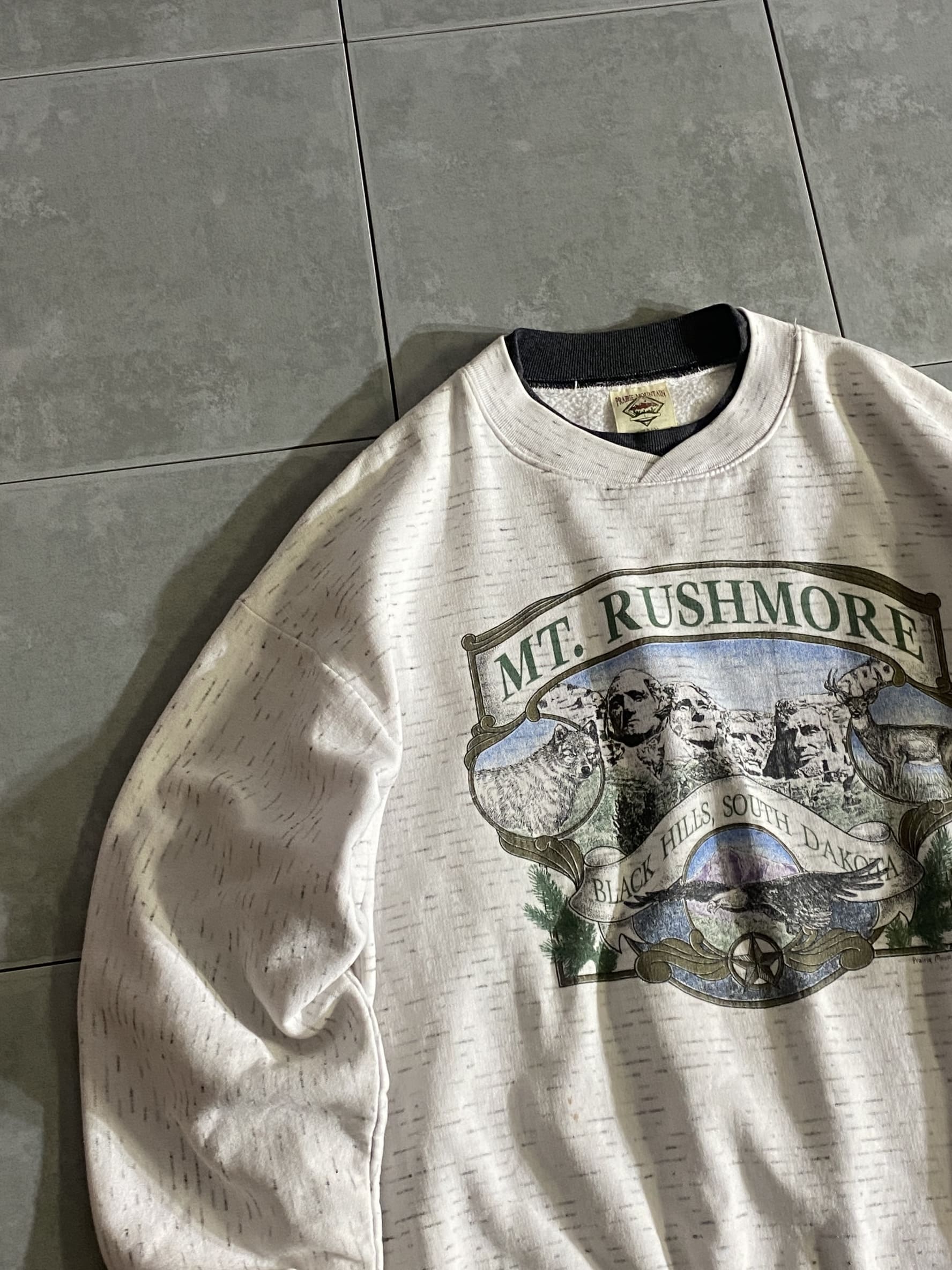 【PRAIRIE MOUNTAIN】90s MT.RUSHMORE Sweatshirt MADE IN USA