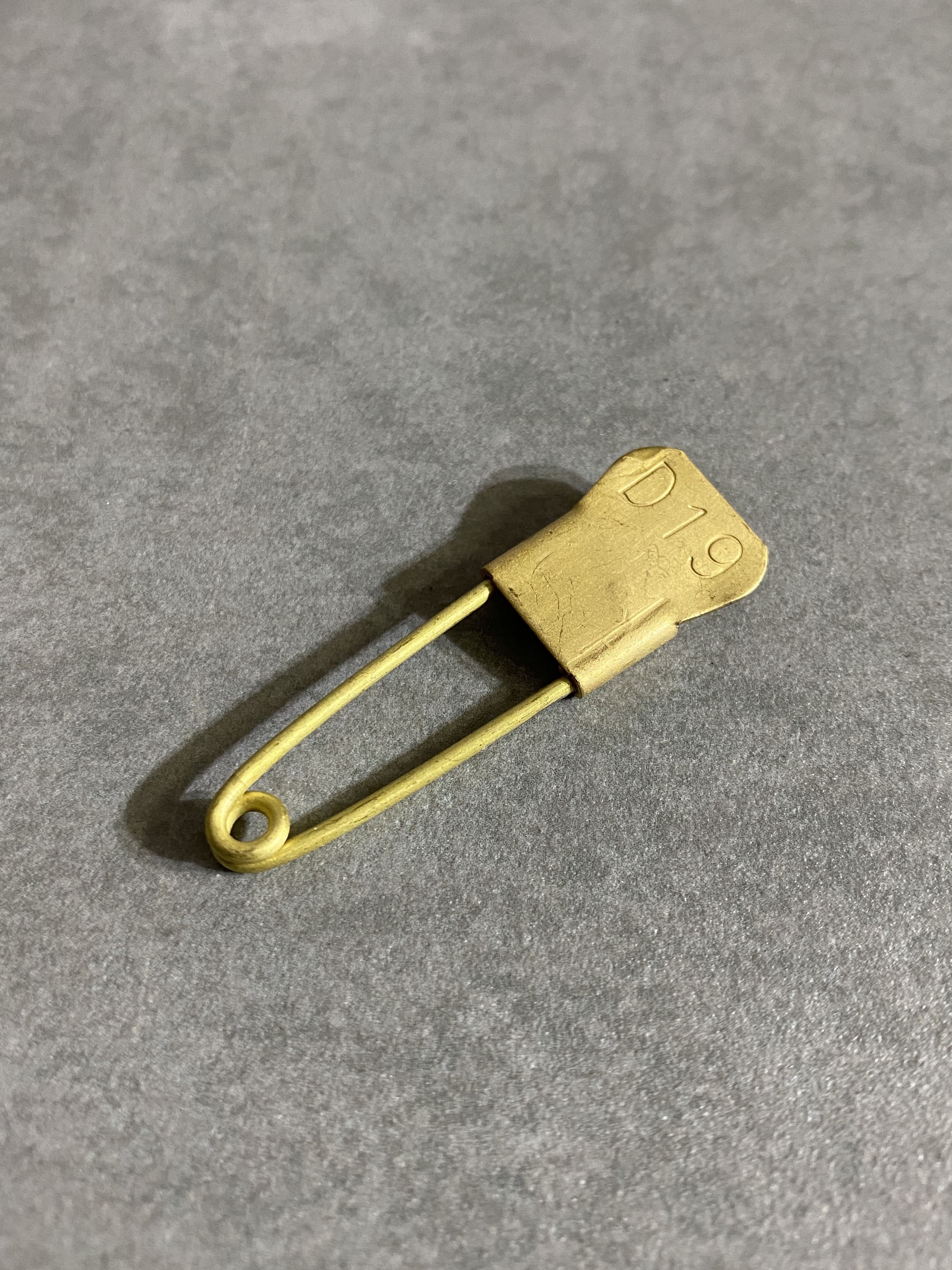 Laundry pin