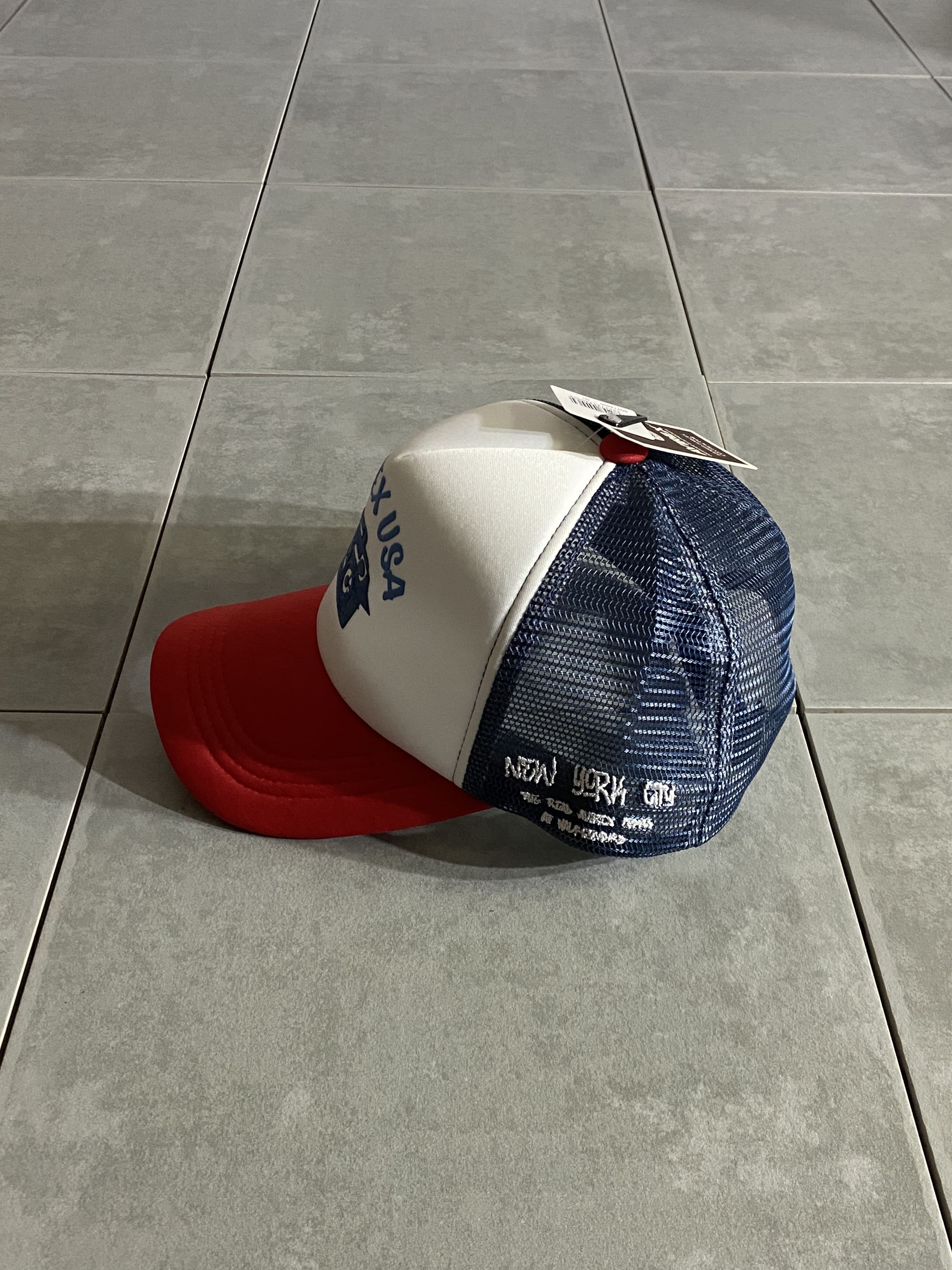 【AVIREX】AX EX VARSITY RADIO MOTIF PRINT MESHCAP