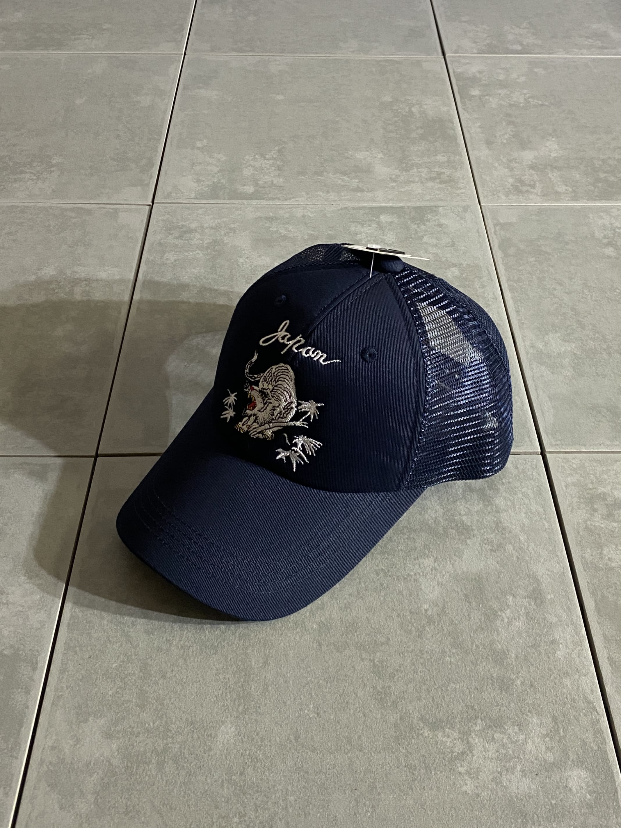 【AVIREX】AX EX SOUVENIR TIGER MOTIF MESHCAP