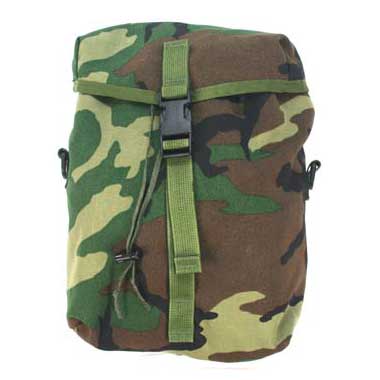 米軍払い下げ品 軍用実物

MOLLE SUSTAINMENT POUCH

ナイロン製
ウッドランド迷彩

MOLLEパトロールパックのサイドポケットですが、
ユティリティーポーチ(多目的)しても使用されています。

【サイズ】
サイズ:約30×23×10cm

※放出品の為、タグの違い・有無などございます。
