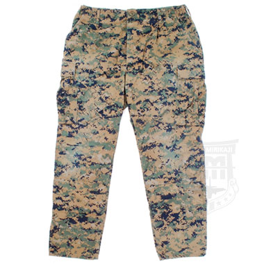 米軍放出品 軍用実物

USMC PERIMETER INSECT GUARD

ウッドランドマーパット ピクセル パンツ

TROUSER WOODLAND  MARPAT 

WOODLAND MARPAT CAMOUFLAGE MCCUU

防虫素材が施されているマーパットパンツ、生地には海兵隊マークもプリントされています。

森林迷彩効果があり、ジャングル用としても着用されています。

INSECT GUARDなので、蚊などの虫さされからも守ってくれます。

デザインもカッコよく、機能性でシンプルなデザインなので、普段着としてもいかがでしょうか?

※タグのデザインがイメージ画像と異なる場合がございます。
※中古品に関しまして、キズや穴があいている場合もございます。予めご了承くださいませ。

《アメリカ海兵隊 MARINE CORP》
