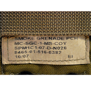 EAGLE SMOKE GRENADE POUCH　米軍放出品