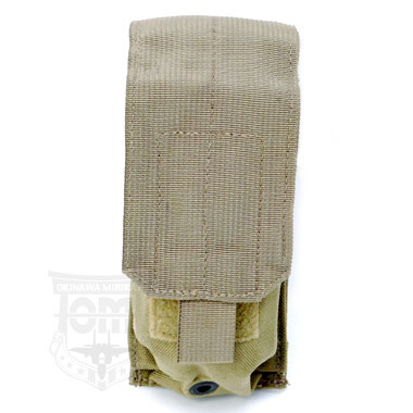 米軍払い下げ 軍用実物

EI SMOKE GRENADE POUCH
SGC-1-MS-KH

TANカラー
ナイロン素材
ベルクロタイプの開閉

※画像のグレネードはイメージ画像になり付属いたしません

【サイズ】
約5×8×15.5cm